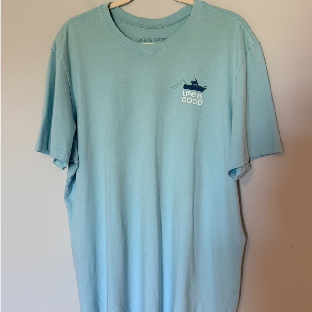 Life Is Good Mens Crusher T-Shirt Size L Light Blue Seas The Day 100% Cotton
